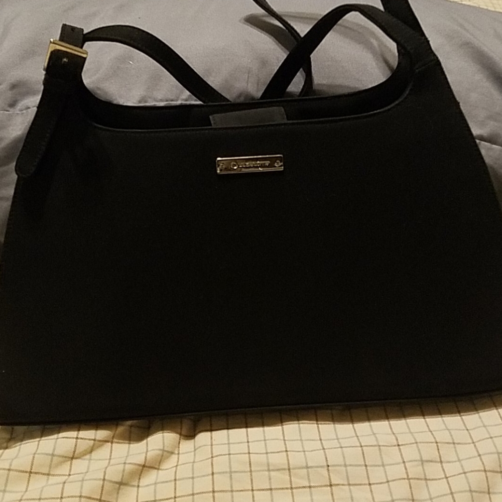 Lic Claiborne purse